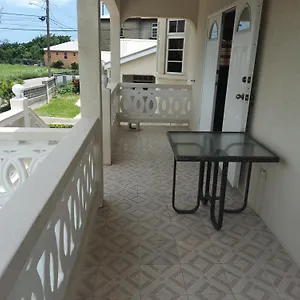 Guest house Super Breezy Cozynook !, Bridgetown